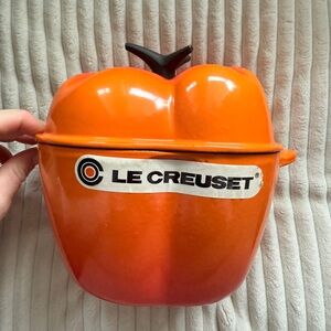 Le Creuset Orange Pepper Vintage 2QT Coquette